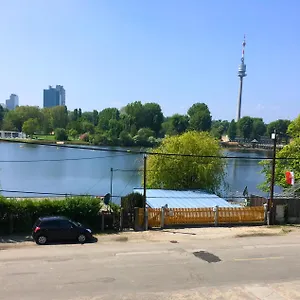 Ajo - Alte Donau View Balcony - Self-check-in , Vienna Austria